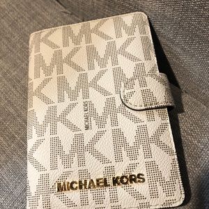 Wallet/ passport holder